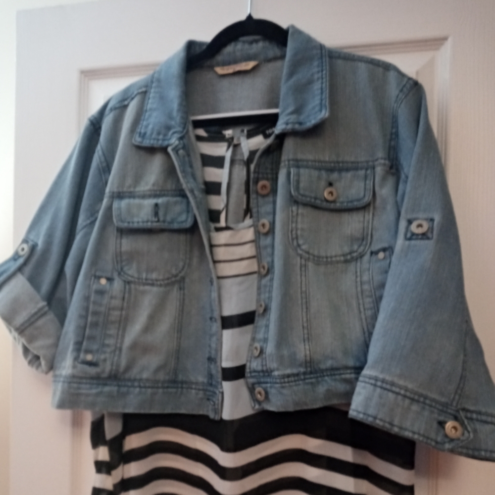 Torrid top blue and Highway Jeans denim crop jacket.  Size 2x